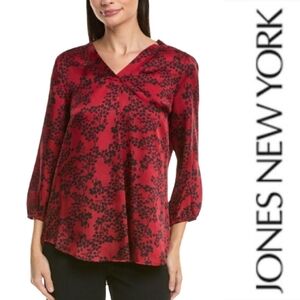 Jones New York Printed Satin V Neck Top In Venetian Red/Black